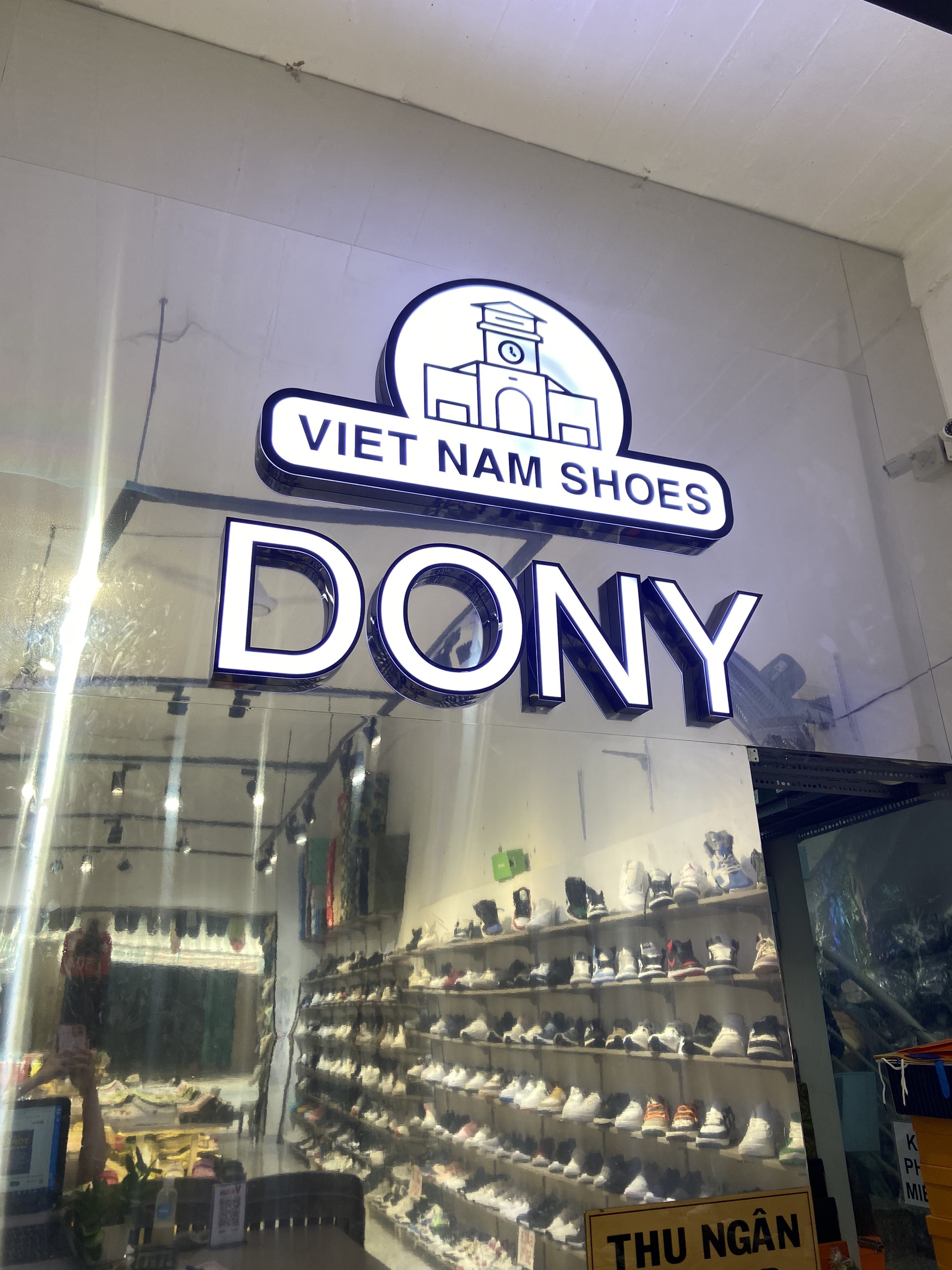 Cửa Hàng Dony Shoes