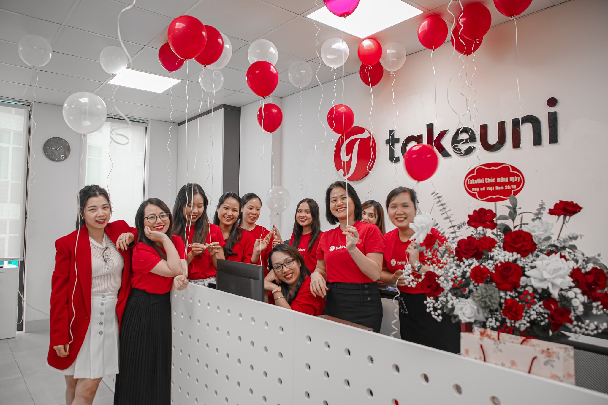 Công Ty Cổ Phần TakeUni Việt Nam 